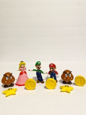 Mario Nintendo Toy Figure Lot Luigi Mario Goomba Star Coins Princess Peach Toys